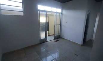 Imagem: Casa com dois quartos no conjunto jardim