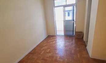 Imagem 3: Apartamento para venda possui 74 metros quadrados com 2 quartos em Glória - Rio de Janeiro