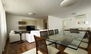 Imagem 6: Apartamento para aluguel e venda possui 211 metros quadrados com 3 dormitórios