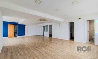 Imagem 5: Sala Comercial no Edifício Coliseu - 100% Reformada | Vista Deslumbrante do Guaíba