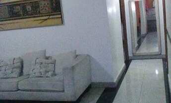 Imagem: Alugo quarto para mulheres em república