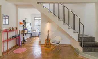 Imagem 6: Casa com jardim, quintal e terraço. 4 quartos sendo 2 suítes!