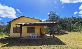 Imagem 2: Casa com 3.954m² de terreno e divisa com a reserva