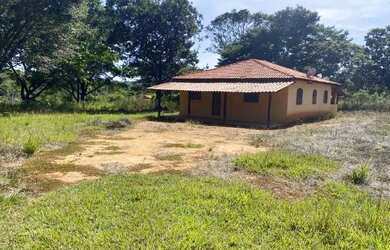 Imagem: Fazendinha de 20.000m² com rio nos fundos