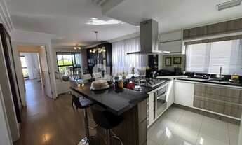 Imagem 8: Excelente apartamento em rua tranquila no Água Verde/Portão, com 03 quartos e 02 vagas de