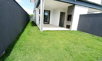 Imagem 4: Casa Nova de Alto Padrão com 3 Dormitórios e Quintal no Sul da Ilha - Campeche