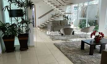 Imagem 7: Casa residencial disponível para venda no bairro Tabajaras em Uberlândia-MG