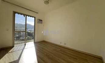 Imagem 3: À venda em Vila Isabel: apartamento com excelente planta. São dois bons quartos, sala arej