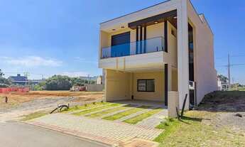 Imagem: Sobrado a Venda em Condomínio com 3 Suítes