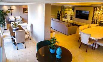 Imagem 2: Apartamento Reformado de Alto Padrão a 100m da Praia ? 275m²