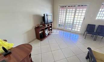 Imagem 5: Casa disponível para venda no bairro Nossa Senhora das Graças em Uberlândia MG