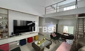 Imagem 3: Casa térrea com aquecimento solar na piscina, banheiros e luminárias