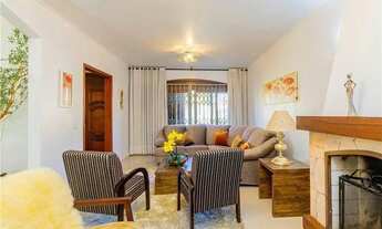 Imagem 3: Ampla casa com 4 Dormitórios e Pátio na Zona Norte