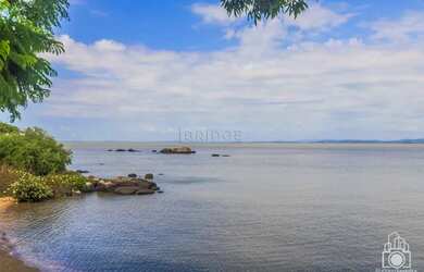 Imagem 6: Casa 4 dormitórios com 450 m2 a beira do Guaíba