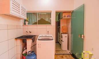 Imagem 5: Ótima casa com piscina, área gourmet e sistema de segurança em Itanhaém, litoral de SP