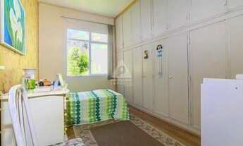 Imagem 5: Apartamento reformado em rua cobiçada em Copacabana