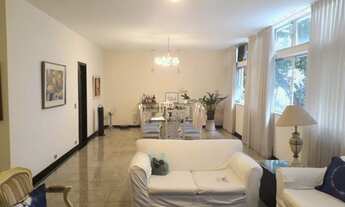 Imagem 2: Excelente imóvel com 4 quartos sendo 2 suítes, Salão, 2 dependências completas, lavabo, 1