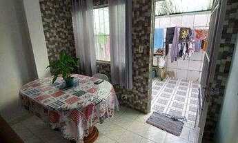 Imagem 3: Apartamento com 2 dormitórios à venda, 50 m² por R$ 220.000,00 - Centro - São Vicente/SP