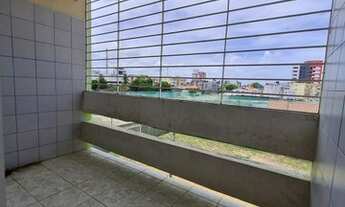 Imagem 2: Apto em Casa Caiada com, 89m2, 2 quartos (1 suíte) + dependência de R$185mil por R$145mil!