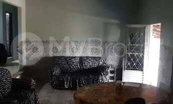 Imagem 2: Casa com 3 quartos - Bairro Setor Alto do Vale em Goiânia