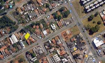 Imagem: Lote no Parque das Nações no asfalto em