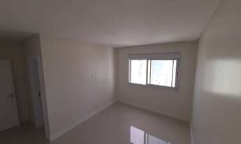 Imagem 7: Amplo apartamento em andar alto