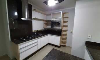 Imagem 6: Casa de condomínio para venda possui 251 metros quadrados com 3 quartos