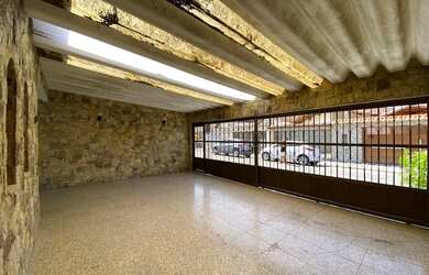 Imagem 3: Térrea para venda possui 198 metros quadrados com 2 quartos em Caiçara - Praia Grande - SP