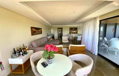 Imagem 6: Vendo oportunidade única!!<br>4 quartos 4 suítes bem localizado!!