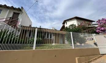 Imagem 2: Casa para venda tem 300 metros quadrados com 3 quartos em Trindade - Florianópolis - SC