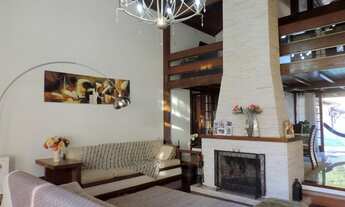 Imagem: Excelente casa estilo colonial, com 4 quartos