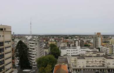 Imagem 6: Apartamento para venda possui 250 metros quadrados com 3 quartos em Centro - Pelotas - RS