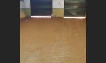 Imagem 4: Vendo sala comercial com barracão no fundo setor brisas da Mata