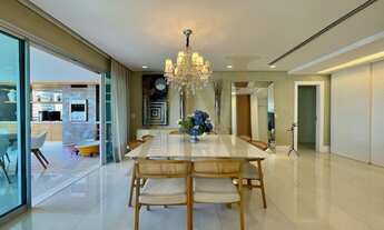 Imagem 2: Apartamento para venda com 292 metros quadrados com 4 quartos