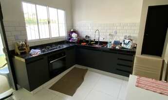 Imagem 5: Imóvel com outra casa no fundo