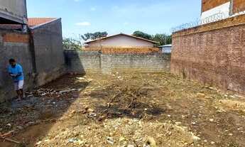 Imagem 3: Lote com 200 metros quadrados