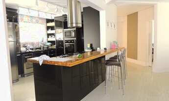 Imagem 4: Casa para venda tem 325 metros quadrados com 4 quartos em Alphaville - Santana de Parnaíba