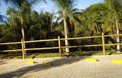 Imagem 5: Sítio no Condomínio Village c/ 4 Quartos e Piscina