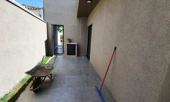 Imagem 5: Casa de condomínio para venda possui 240 metros quadrados com 3 quartos