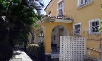 Imagem 4: Casa de 265 metros quadrados no bairro Madalena com 4 quartos