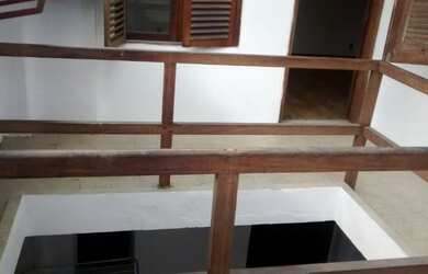 Imagem 4: Casarão de vila com terraço e possibilidade de expansão. Catete