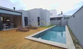 Imagem: Camboriú - Casa de Condomínio - SANTA