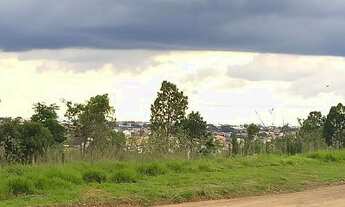 Imagem: Botucatu - Terreno Padrão - Jardim Tropical
