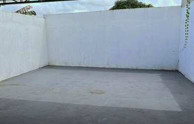 Imagem 14: CASA PRÓX DO BOLO DA VOVÓ TEREZA NO PQ DAS LARANJEIRAS COM 03 QUARTOS