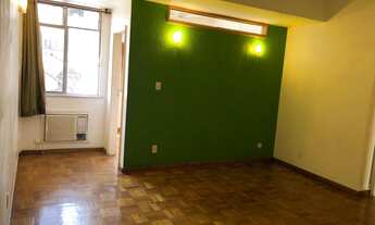 Imagem 2: Apto sol manha, prédio familiar, portaria 12h, elevador, vaga, interfone, circuito interno