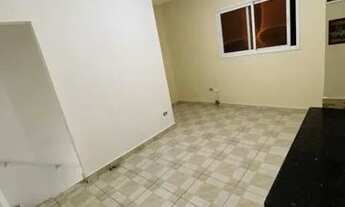 Imagem 2: Sobreposta Alta com 1 Dormitório em Condomínio no Jd. Melvi, Apenas 200 Metros da Pista