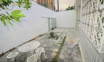 Imagem 5: IMPERDÍVEL! Excelente casa comercial com 3 suítes sendo 1 reversível, sala de estar, sala