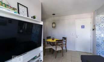 Imagem 2: Apartamento para Aluguel - Irajá, 2 Quartos, 45 m2