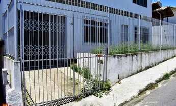 Imagem 2: Casa de 5 quartos para alugar no bairro Barreiros