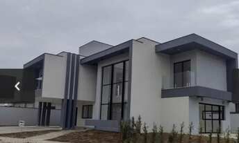 Imagem 3: Casa no Urbanova com 5 suítes de esquina Terreno 560 m - Quintal amplo - 4 vagas - A/C pe